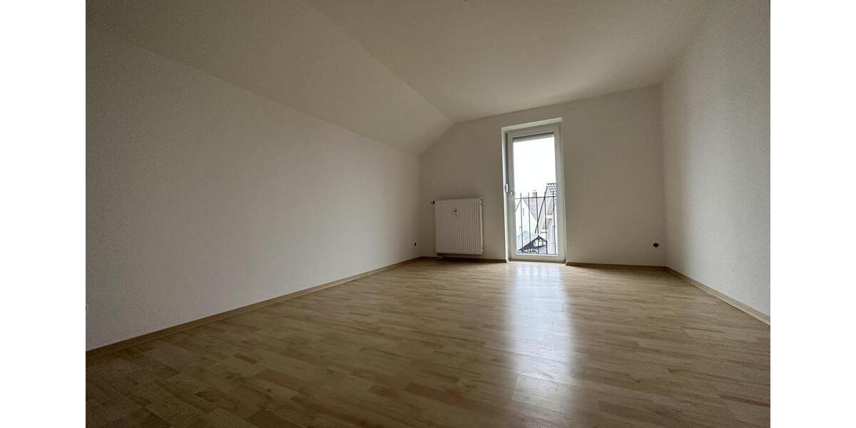 Etagenwohnung Waldkraiburg - 3 Zimmer, 74 m&sup2;, 870&euro; | Angebot:26586659