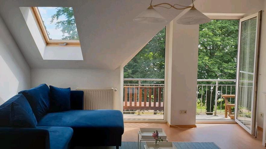 Helle Wohnung, 2 Zimmer, mit Balkon direkt am Glambecker See
