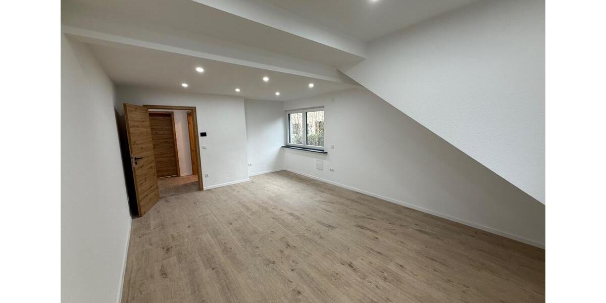 Dachgeschoßwohnung Andernach - 3 Zimmer, 115 m&sup2;, 1.400&euro; | Angebot:24895837