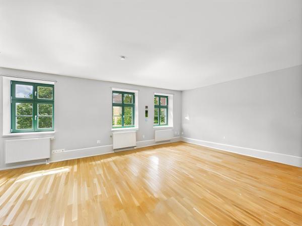 Etagenwohnung Mittenwalde - 3 Zimmer, 121 m&sup2;, 1.636&euro; | Angebot:26648349