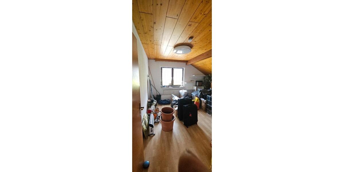 Dachgeschoßwohnung Bürgstadt - 3 Zimmer, 81 m&sup2;, 650&euro; | Angebot:26387131