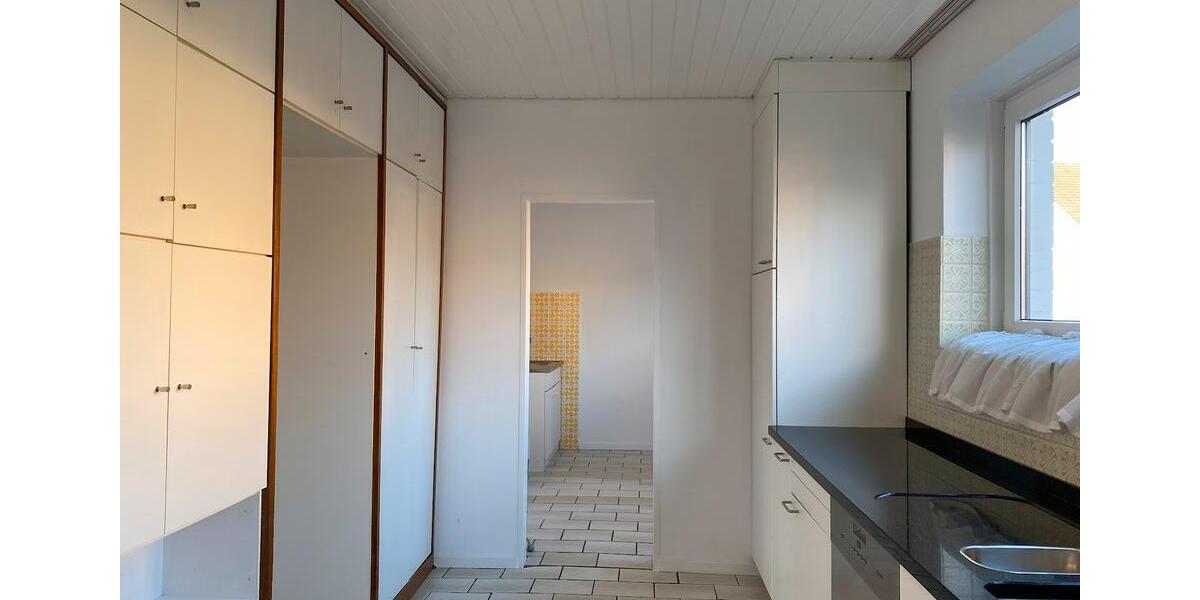 Einfamilienhaus Paderborn Elsen - 6 Zimmer, 250 m&sup2;, 2.000&euro; | Angebot:24515527