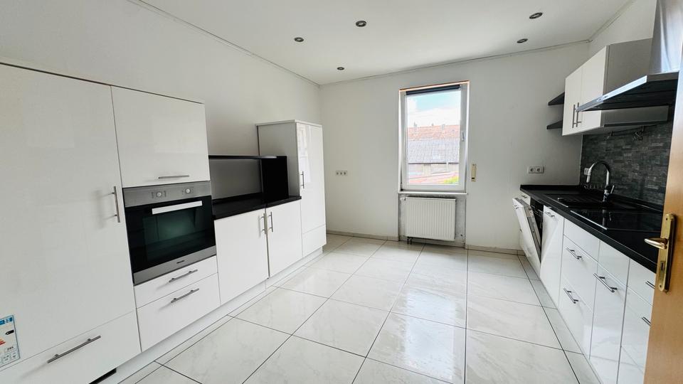 Etagenwohnung Neustadt an der Weinstraße Diedesfeld - 5 Zimmer, 150 m&sup2;, 1.550&euro; | Angebot:26585089