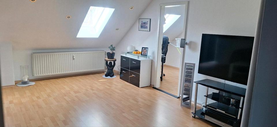 Dachgeschoßwohnung Selb - 2.5 Zimmer, 66 m&sup2;, 480&euro; | Angebot:26476781