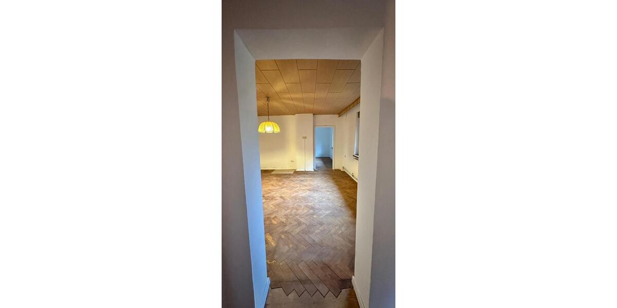 Ich vermiete ein schönes Haus in 99707 Kyffhäuserland. 6 zimmer