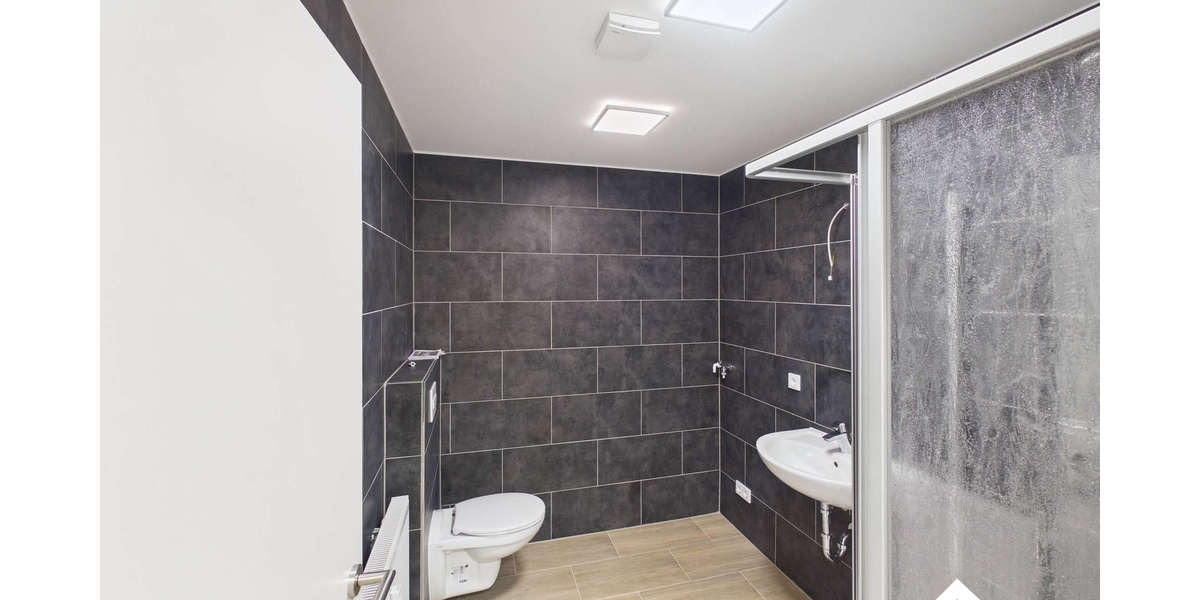 Kompakte Erdgeschosswohnung mit Stellplatz – frisch saniert inkl. Einbauküche - Erdgeschoßwohnung Magdeburg Salbke | Angebot:25717448