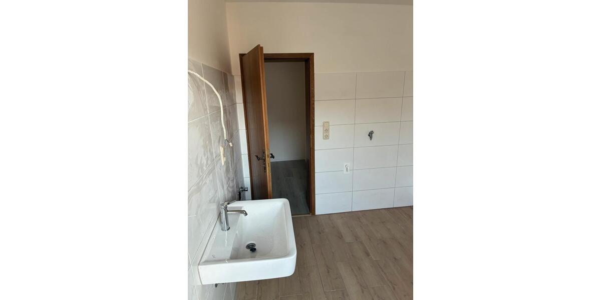 Etagenwohnung Schneeberg - 3 Zimmer, 80 m&sup2;, 500&euro; | Angebot:26698387
