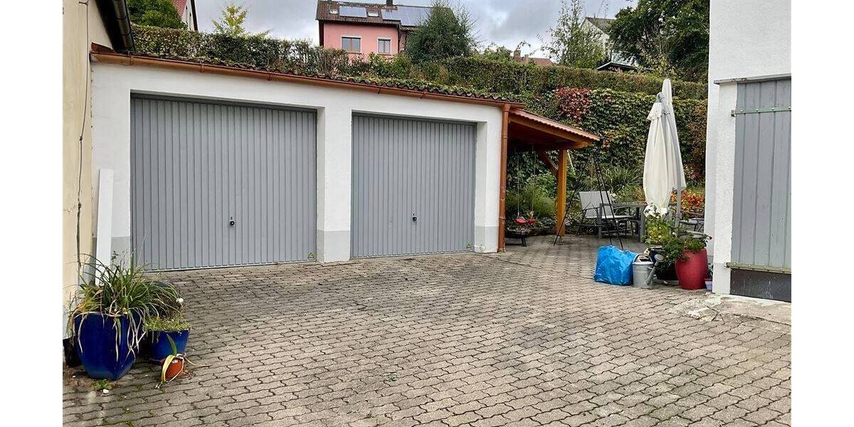 Einfamilienhaus Stegaurach - 8 Zimmer, 184 m&sup2;, 1.450&euro; | Angebot:26289657