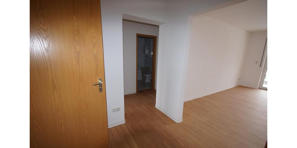 Dachgeschoßwohnung Neukloster - 3 Zimmer, 67 m&sup2;, 689&euro; | Angebot:25641407