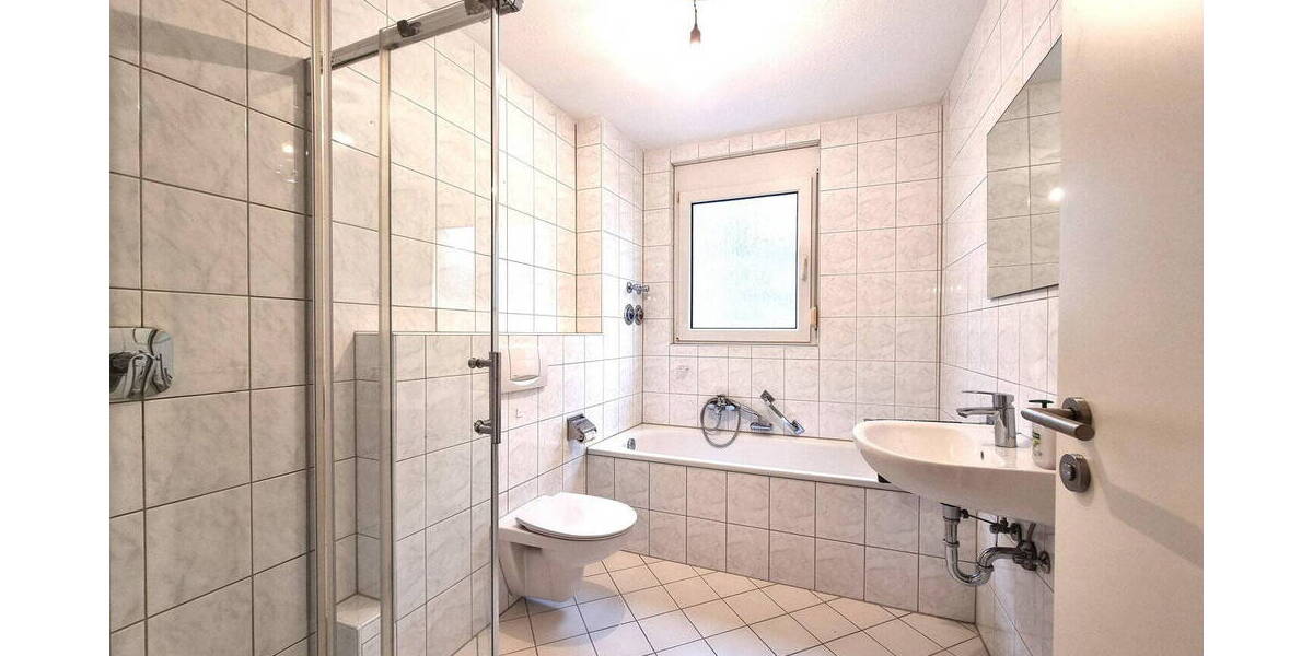 Etagenwohnung Bretten - 3 Zimmer, 83 m&sup2;, 980&euro; | Angebot:26716064