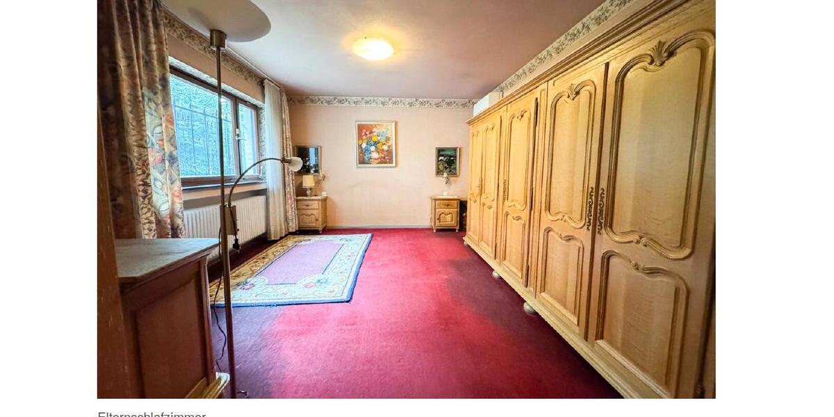 Etagenwohnung Düren Mariaweiler-Hoven - 7 Zimmer, 222 m&sup2;, 1.650&euro; | Angebot:26311844