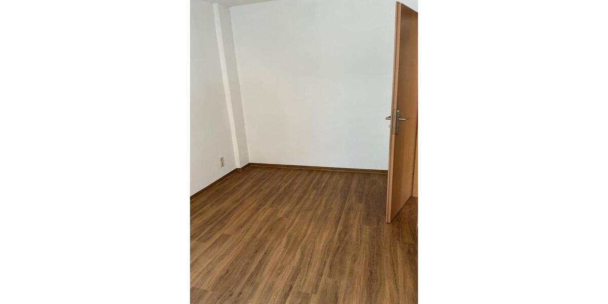 Etagenwohnung Crimmitschau - 2 Zimmer, 57 m&sup2;, 297&euro; | Angebot:26455412