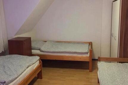 Wohnen auf Zeit Oberhausen - 5 Zimmer, 100 m&sup2;, 16&euro; | Angebot:25940498
