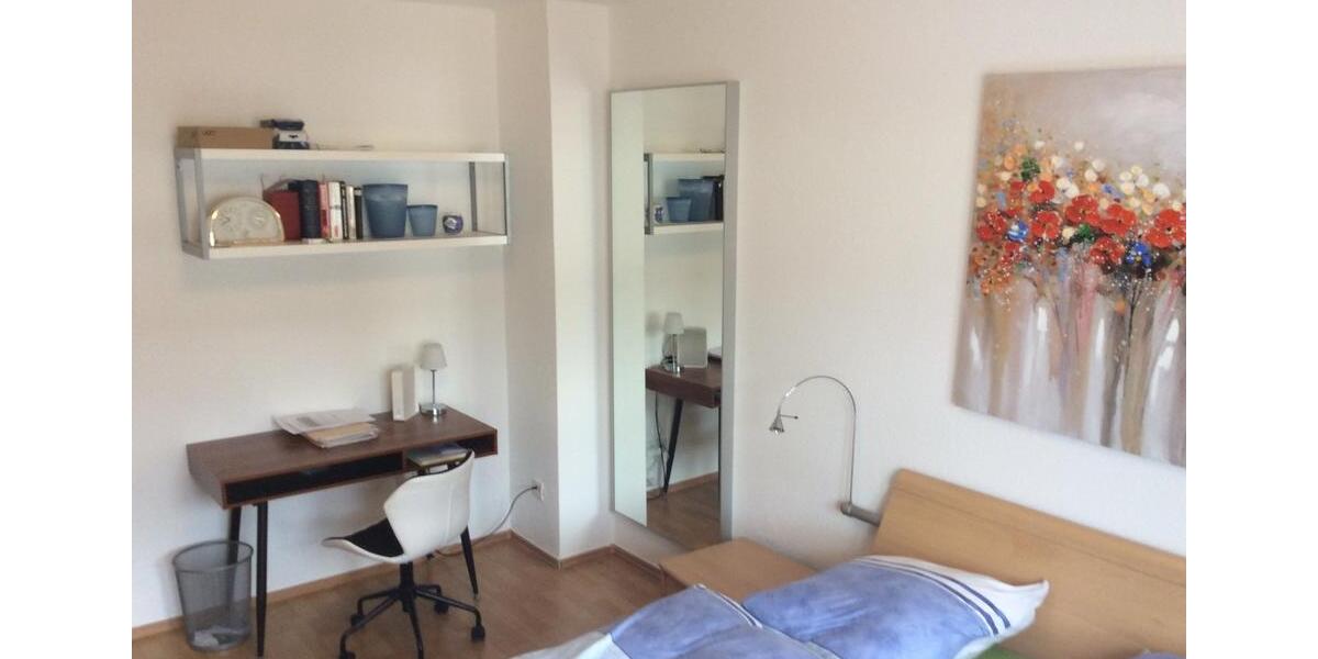 Möblierte 2 Zi Wohnung, DU City, 300 m HBF 2 zimmer