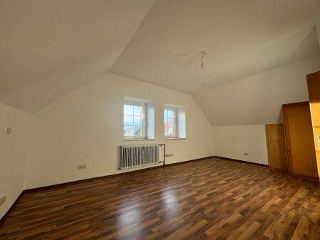 Etagenwohnung Hilzingen - 3 Zimmer, 75 m&sup2;, 700&euro; | Angebot:23597463