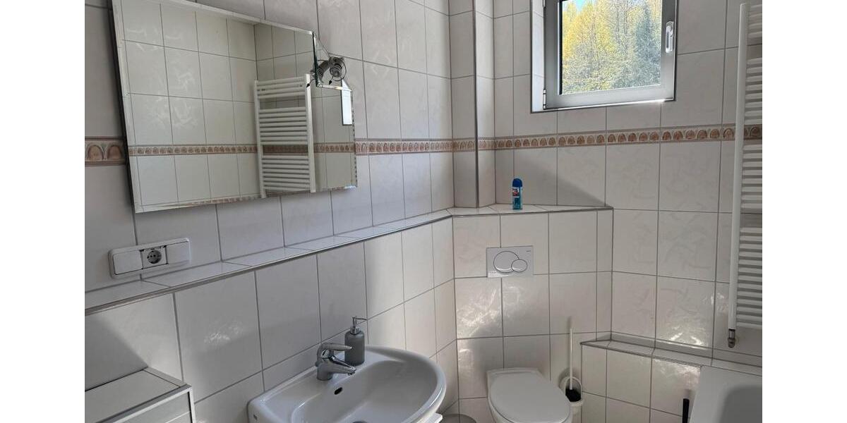 Etagenwohnung Netphen - 2 Zimmer, 76 m&sup2;, 700&euro; | Angebot:26323645