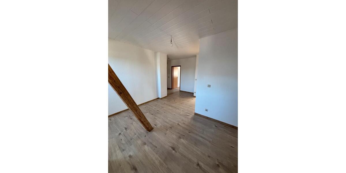 Dachgeschoßwohnung Gera Alt-Taubenpreskeln - 1.5 Zimmer, 47 m&sup2;, 290&euro; | Angebot:26041706