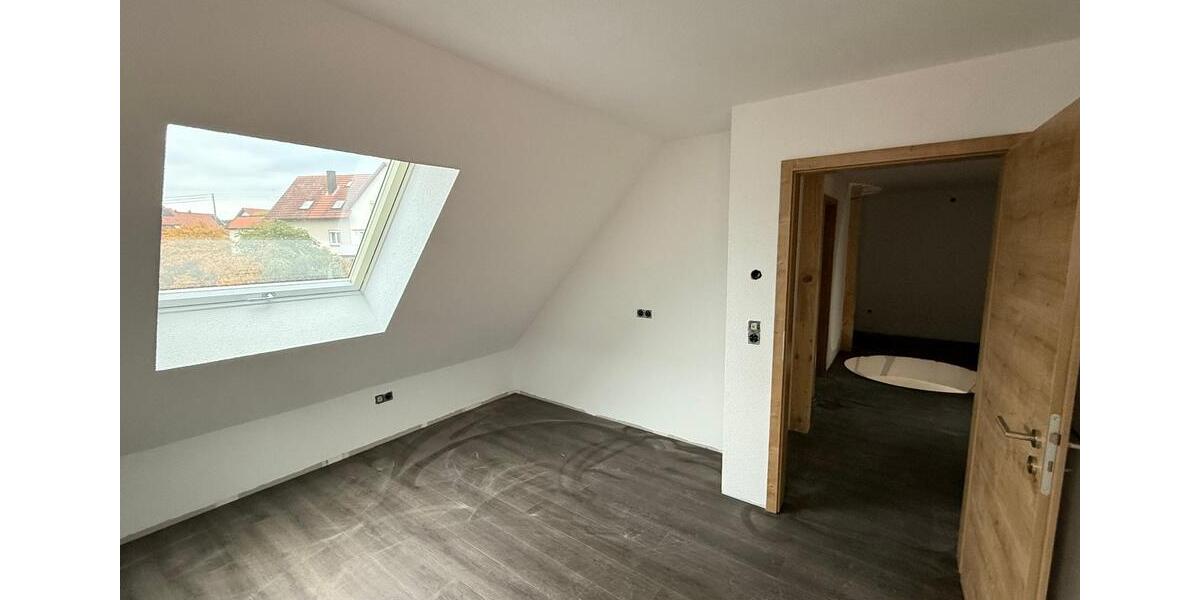 Etagenwohnung Külsheim - 4 Zimmer, 134 m&sup2;, 1.140&euro; | Angebot:24242387