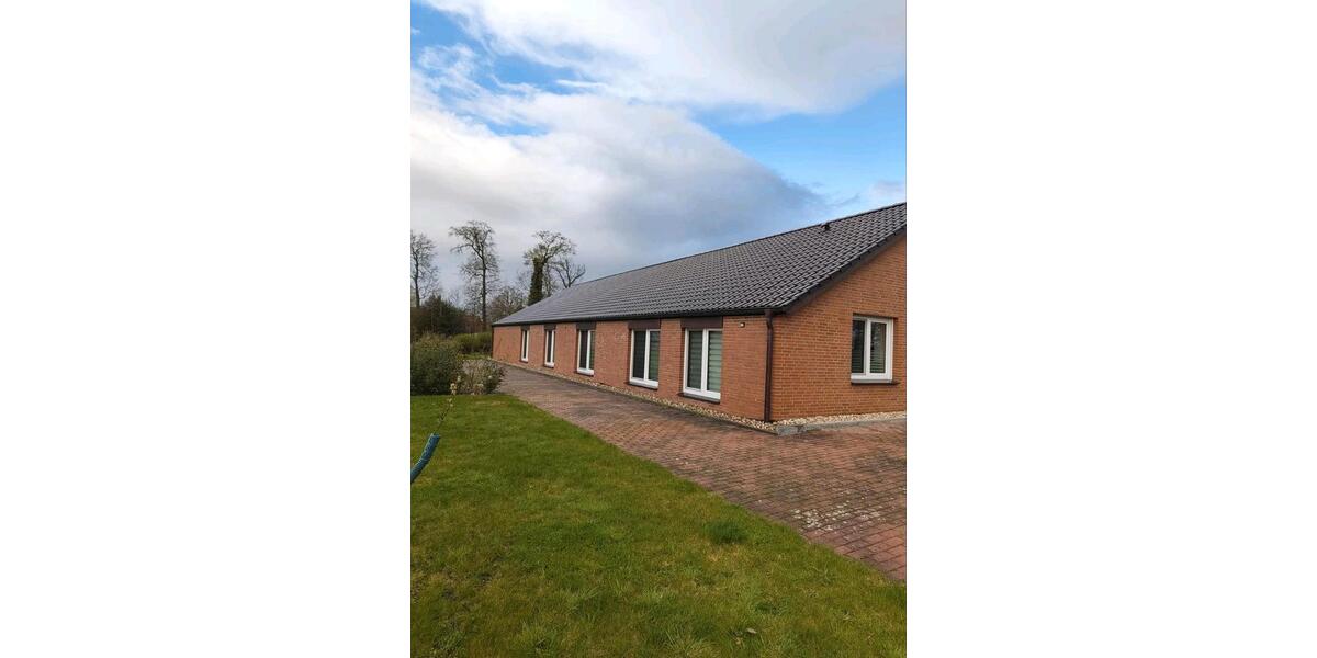 Einfamilienhaus Hage - 5 Zimmer, 134 m&sup2;, 1.700&euro; | Angebot:26025778