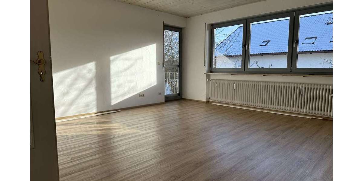 Etagenwohnung Denkendorf - 4 Zimmer, 103 m&sup2;, 950&euro; | Angebot:24789655