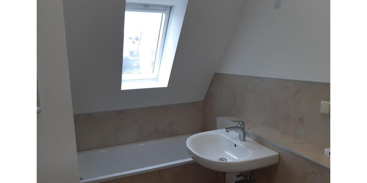 Dachgeschoßwohnung Schöppenstedt - 3 Zimmer, 54 m&sup2;, 360&euro; | Angebot:24785277