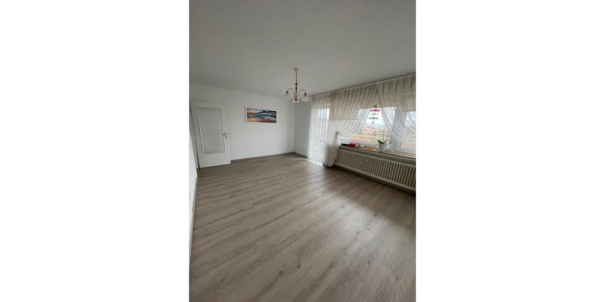 Helle 3-Zimmer-Wohnung mit 72 m² in Detmold – 6. Etage 3 zimmer
