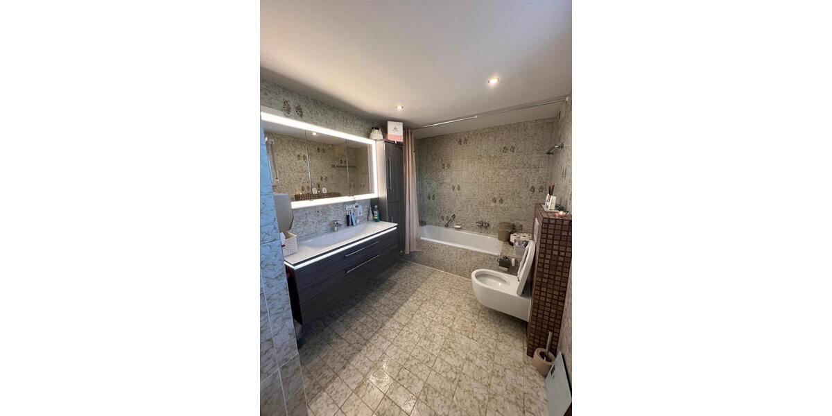 Doppelhaushälfte Weichs - 6 Zimmer, 160 m&sup2;, 3.400&euro; | Angebot:25841108