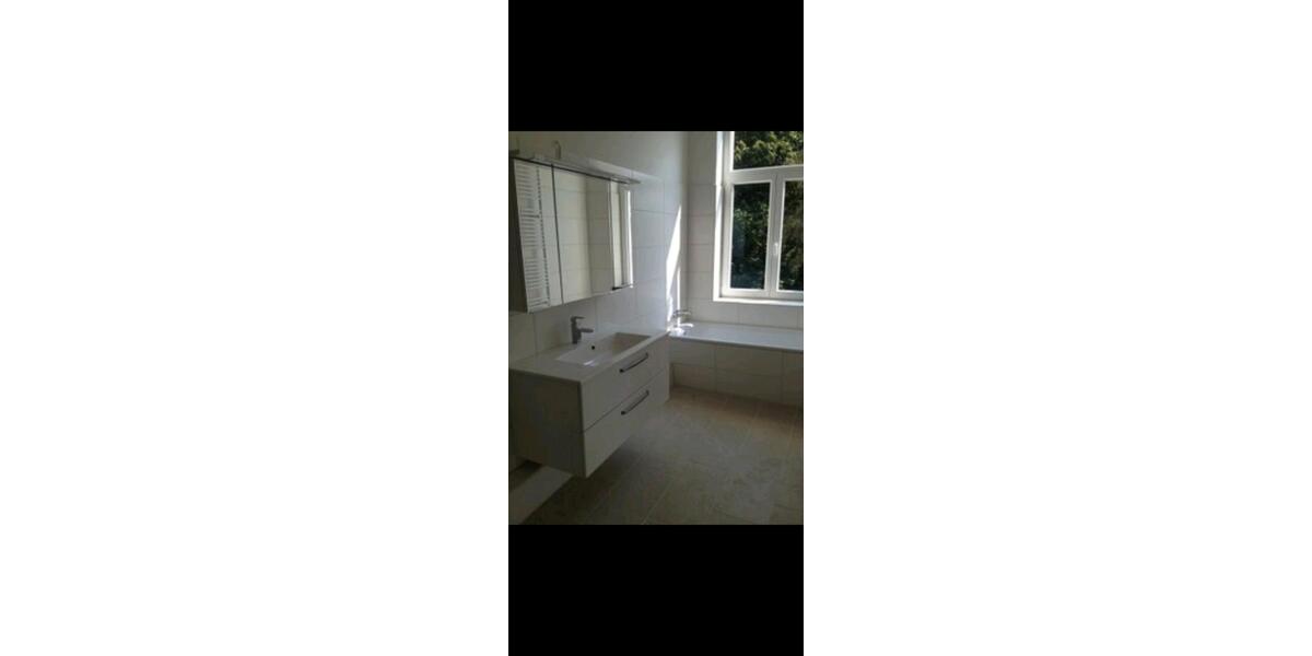 Etagenwohnung Mönchengladbach - 2 Zimmer, 110 m&sup2;, 1.180&euro; | Angebot:26518348