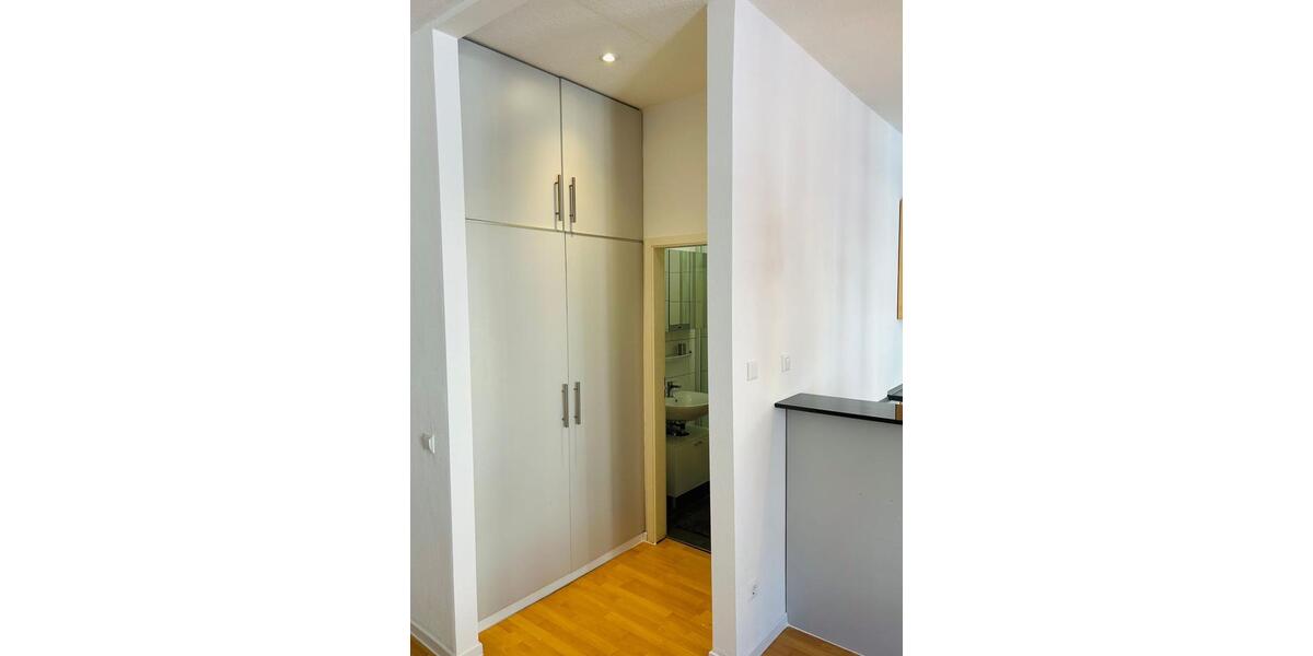 Wohnen auf Zeit Düsseldorf Oberbilk - 1 Zimmer, 42 m&sup2;, 1.250&euro; | Angebot:24477381