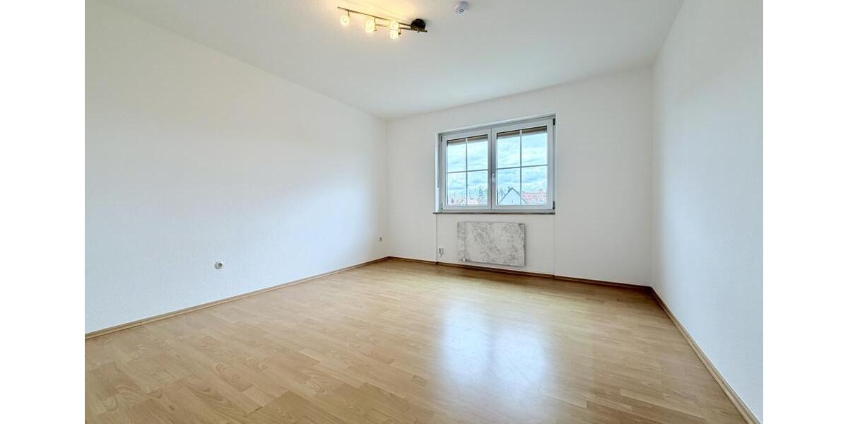 Etagenwohnung Eckersdorf - 3 Zimmer, 65 m&sup2;, 500&euro; | Angebot:26589427