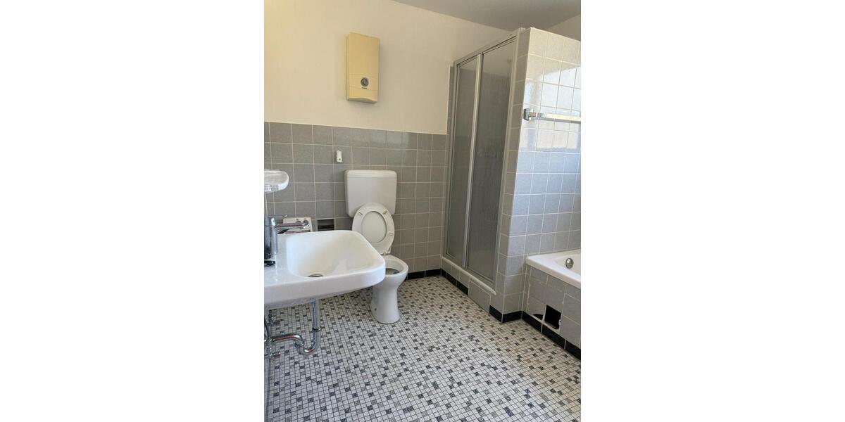Etagenwohnung Iserlohn - 3.5 Zimmer, 95 m&sup2;, 800&euro; | Angebot:26626196
