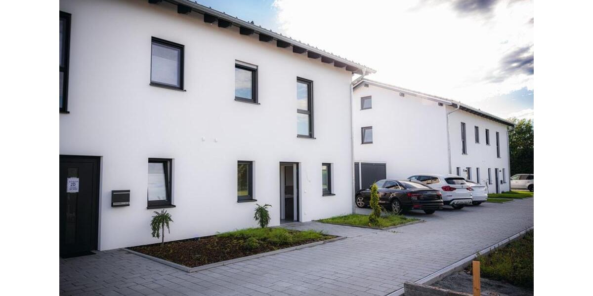 Doppelhaushälfte Deggendorf - 4 Zimmer, 130 m&sup2;, 1.560&euro; | Angebot:25872223