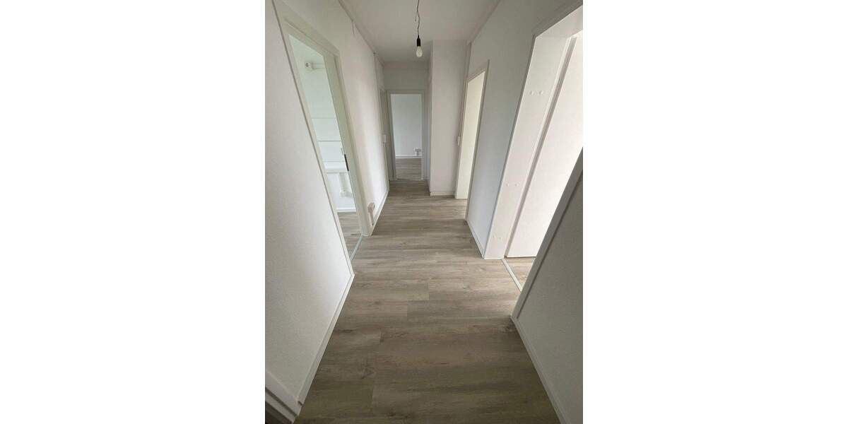 sanierte Familienwohnung mit Balkon 3 zimmer