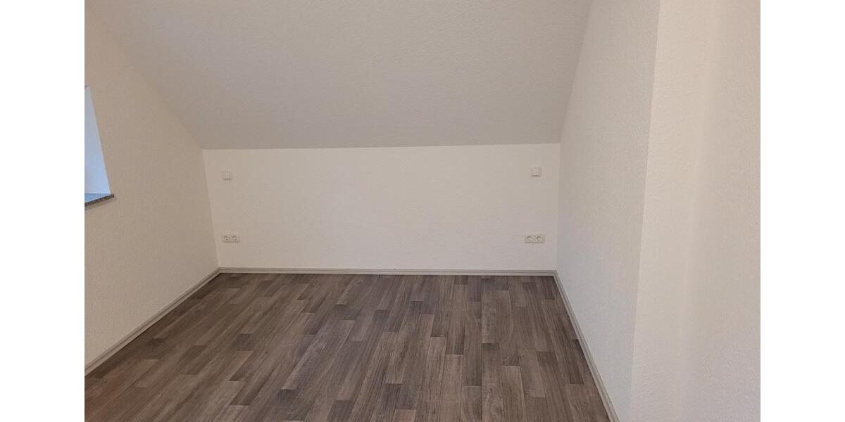 Dachgeschoßwohnung Müllrose - 2.5 Zimmer, 70 m&sup2;, 790&euro; | Angebot:26568334