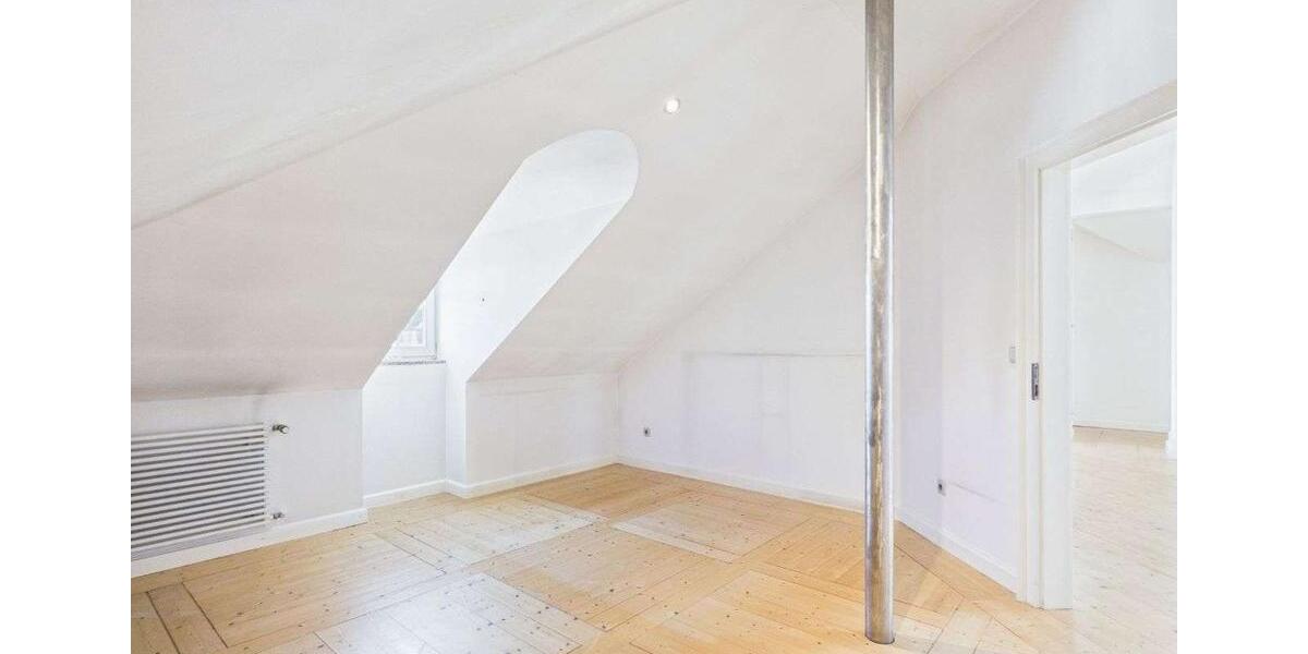 Dachgeschoßwohnung Regensburg Das Dörnberg - 2 Zimmer, 122 m&sup2;, 1.500&euro; | Angebot:26432751
