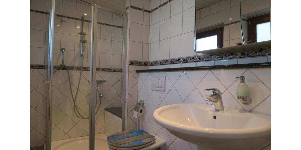 Erdgeschoßwohnung Schwalbach - 3 Zimmer, 113 m&sup2;, 900&euro; | Angebot:26032068