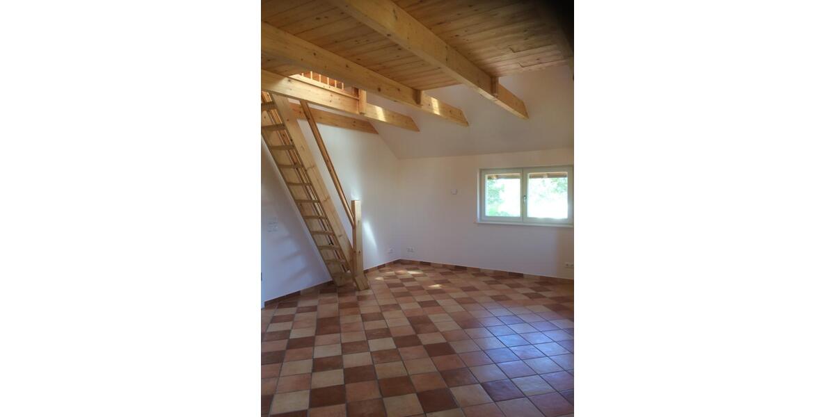 Nachmieter: 1,5 WE1.1 KH-FH - EBK, FB-Heizung, Spitzboden, Garten 1.5 zimmer