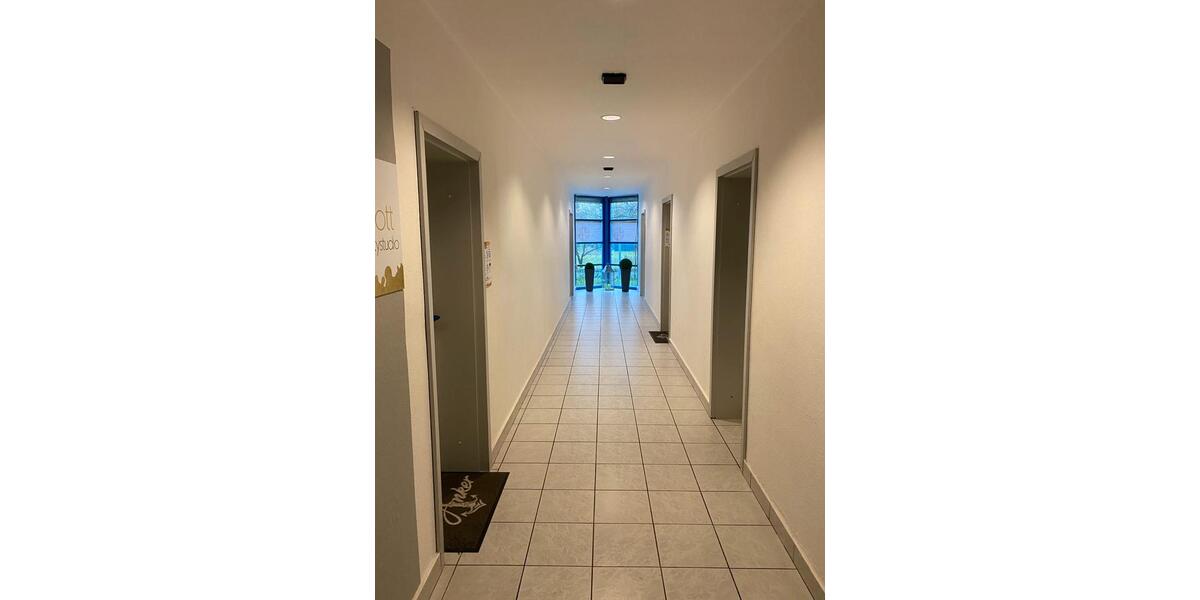 Ebenerdig WerkstattLagerBüro 275 qm 7€qm Rolltor 18107 HRO zimmer