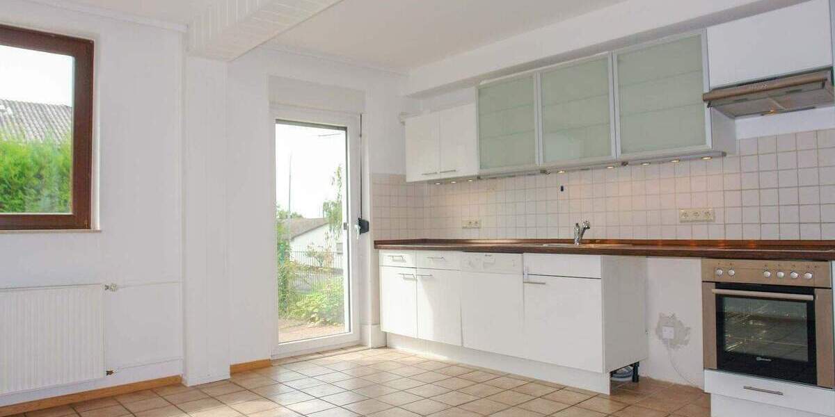 Gemütliche ca.100m² Erdgeschoss-Wohnung mit geschützter West-Terrasse 3 zimmer