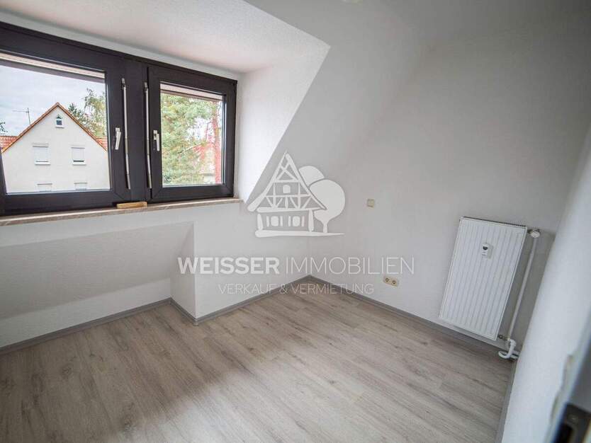 Wohnen mit Hausfeeling: Helle 4-Zimmer-Wohnung mit Garage & Gemeinschaftsterrasse in Fürth-Stadeln 4 zimmer