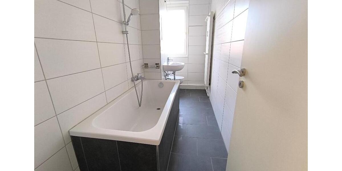 Etagenwohnung Bernburg (Saale) - 3 Zimmer, 61 m&sup2;, 379&euro; | Angebot:26544733