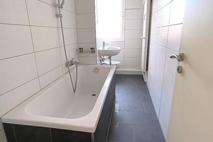 Wohnung Bernburg (Saale) - 3 Zimmer, 61 m&sup2;, 379&euro; | Angebot:26544733