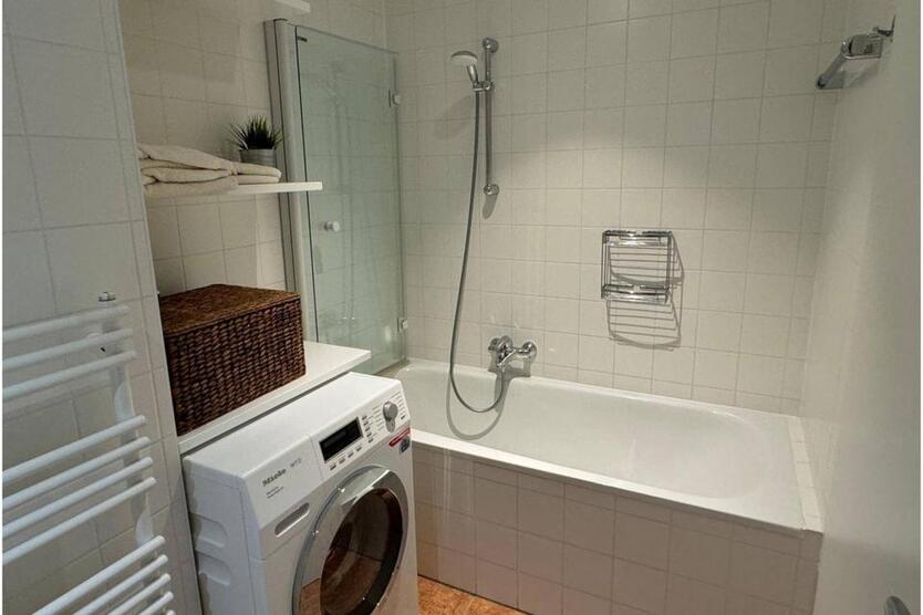 Kürzlich modernisierte Wohnung zur Miete verfügbar zimmer