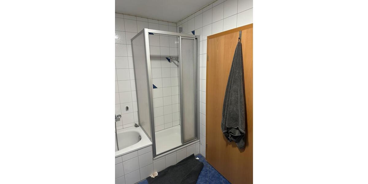 Dachgeschoßwohnung Neuenstein - 3.5 Zimmer, 77 m&sup2;, 980&euro; | Angebot:24891130