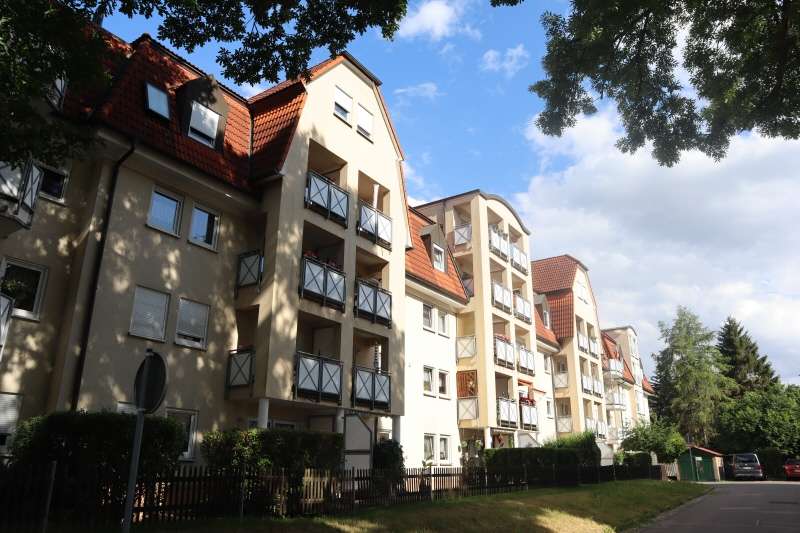 Etagenwohnung Zwickau - 4 Zimmer, 90 m&sup2;, 610&euro; | Angebot:26750684
