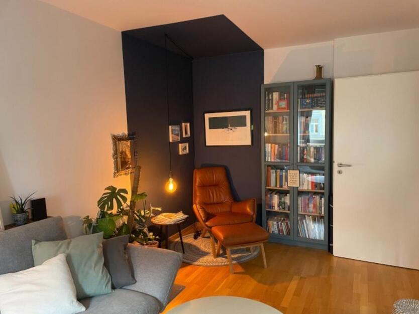 Zentrale und großzügige Wohnung zur Untermiete Februar - März 26 zimmer
