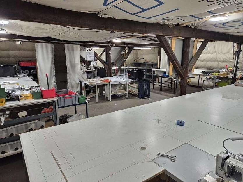 Halle in Krefeld 895 € zimmer