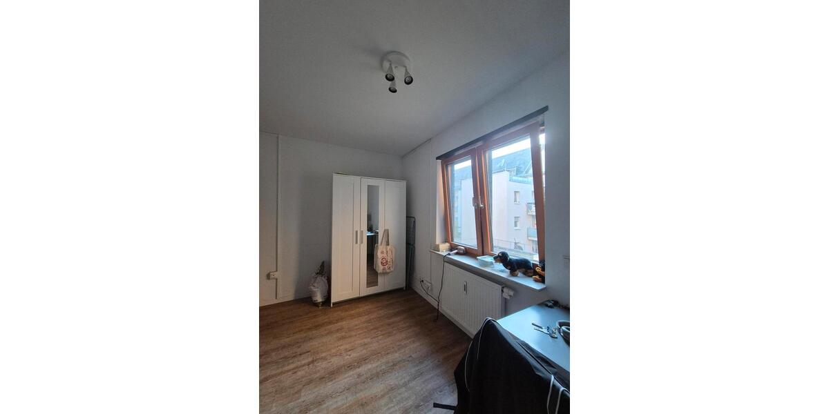 Wohnen auf Zeit Mannheim - 4 Zimmer, 157 m&sup2;, 520&euro; | Angebot:26594556