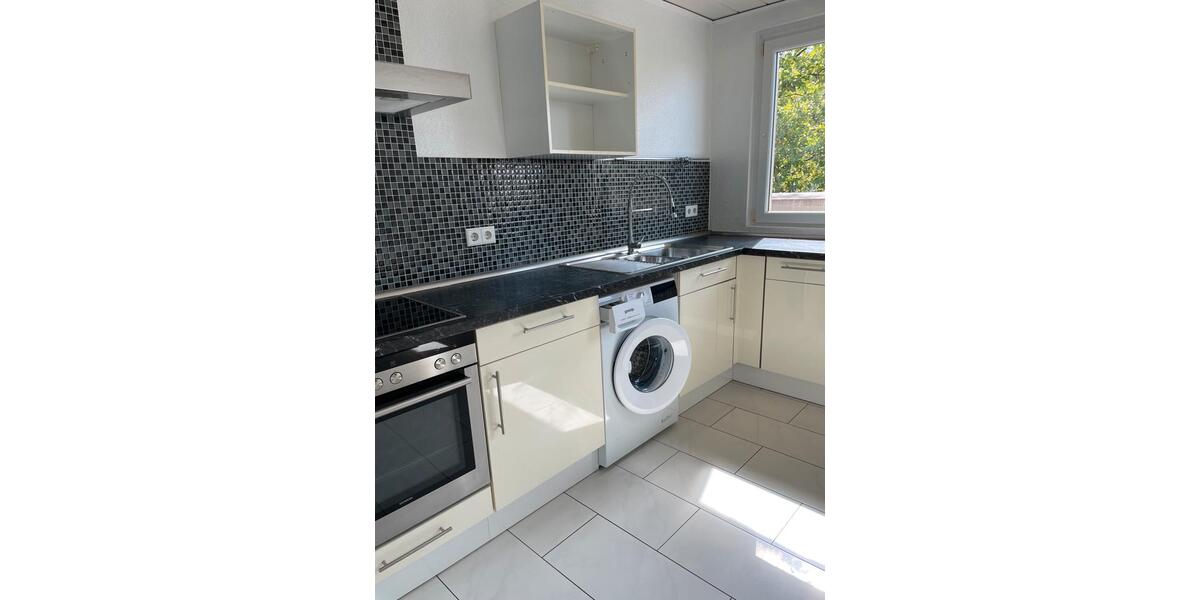 *Penthouse Wohnung* über den Dächern von Duisburg 2 zimmer