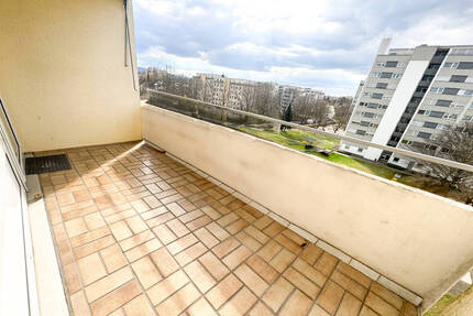 3-ZIMMER-WOHNUNG MIT BALKON UND SCHÖNER FERNSICHT 3 zimmer